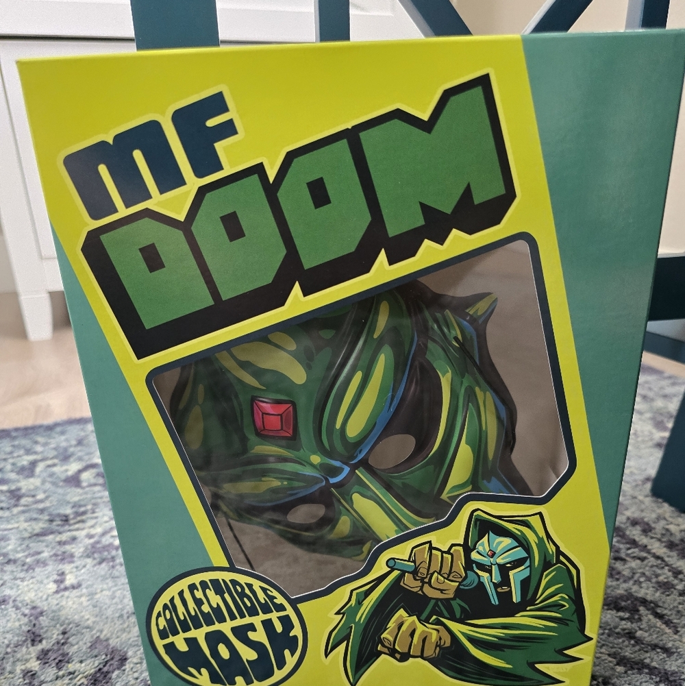Limited Edition MF DOOM Collectible Mask - Picture 3 of 3